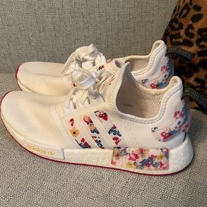 Adidas NMD_R1 sz 9
